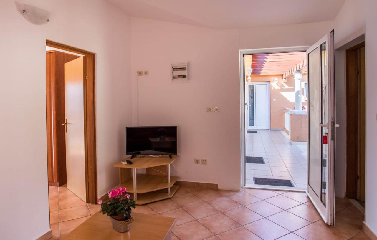 Apartmani Nikoletic Klek Kültér fotó